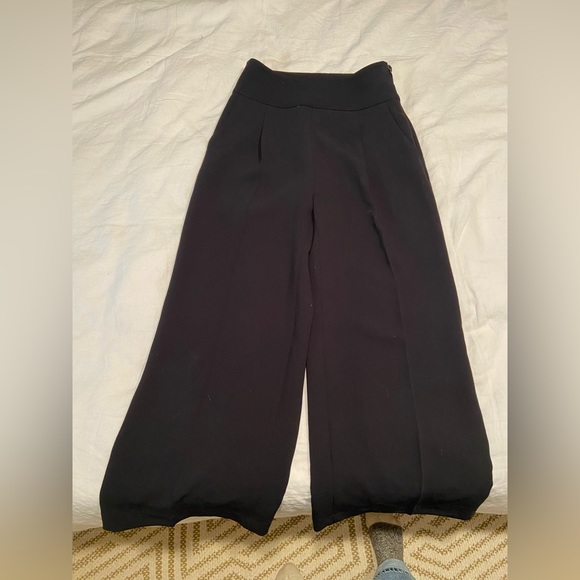 Aritzia - Wilfred - wide leg trousers. Japanese silk. Size 4. - Picture 2 of 4